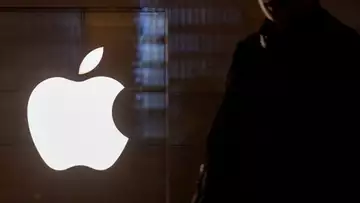 Apple's Quantum Attack Fears, Audio Exec Shuffle