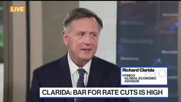 Pimco's Clarida Sees a 'Very High' Bar for 2023 Fed Rate Cuts