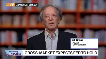 Gross Says He Won't Take Broad Position in US Equities