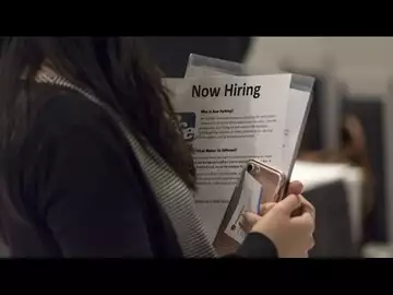 US Job Growth Slows in March, Unemployment Falls