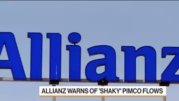 Allianz's Giant Bond Manager Pimco Is Struggling to Attract New Money