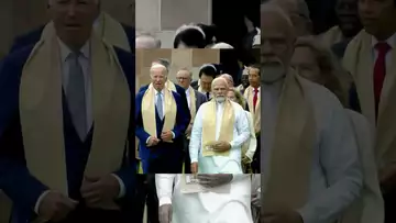 World leaders pay their respects at the Ghandi memorial