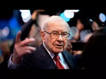 Buffett Says Berkshire Sold Entire Stake in Four Airlines