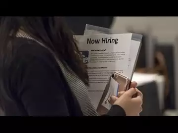 Jobless Claims Fall in Biggest Back-to-Back Drop Since September