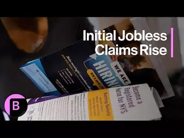 US Initial Jobless Claims Rise Slightly to 221,000