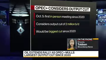 Oil Extends Rally in NY as OPEC+ Mulls Largest Output Cut Since 2020