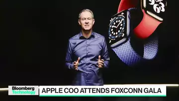 Apple’s Jeff Williams in Taiwan, Fans Begin Returning Vision Pro