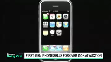 Going Viral: First-Gen Apple iPhone Sells for Over $190,000